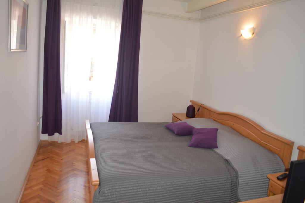 Guest House Kolarin Slano Oda fotoğraf